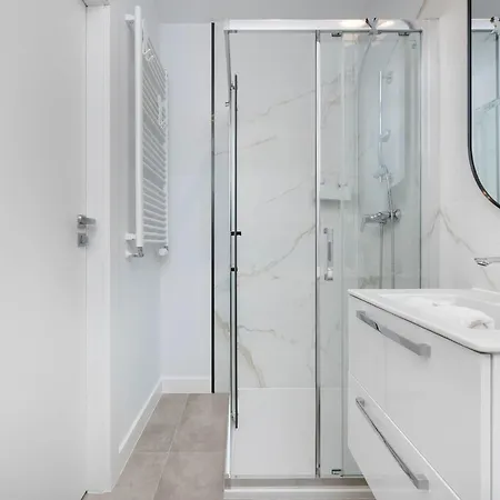 Michalczyka Modern With Parking And Balcony Next To The Odra River By Renters *