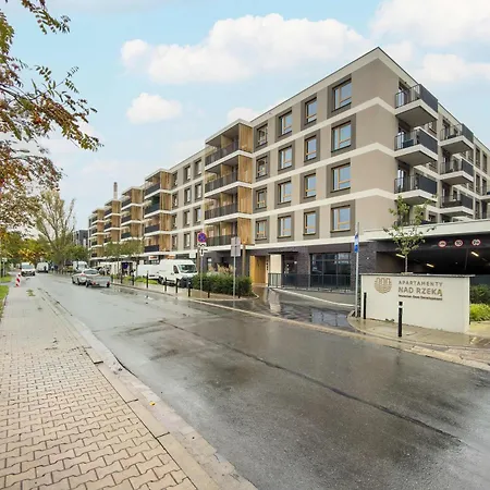 Michalczyka Modern With Parking And Balcony Next To The Odra River By Renters アパート ヴロツワフ