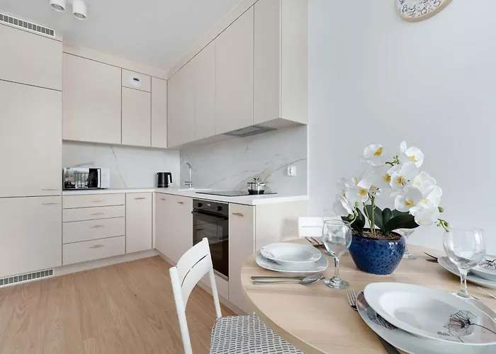 Michalczyka Modern With Parking And Balcony Next To The Odra River By Renters *