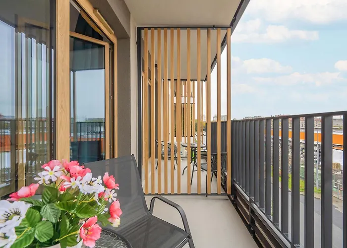 Michalczyka Modern With Parking And Balcony Next To The Odra River By Renters * 브로츠와프